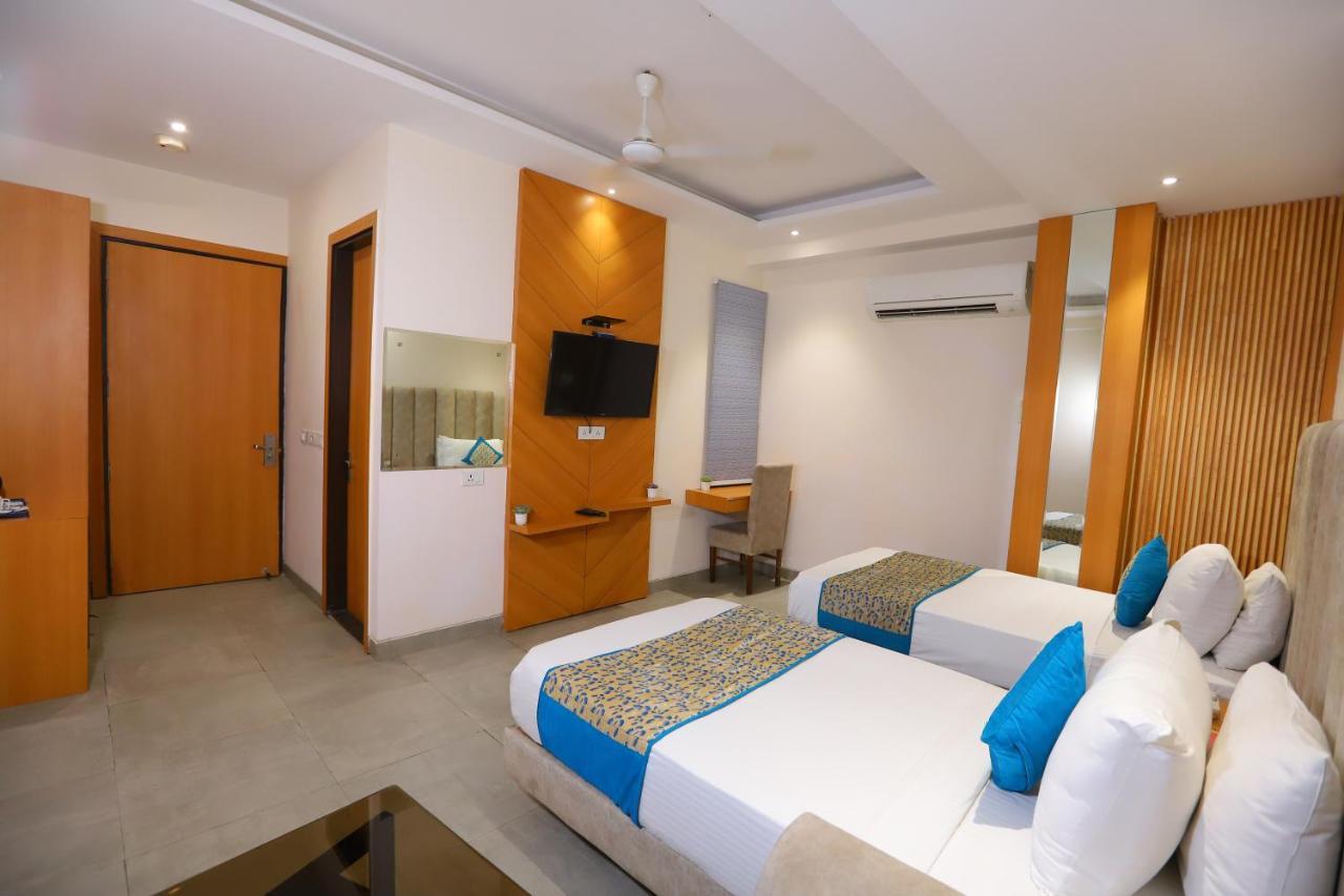 Hotel Stanley By Foxi Group- Near Delhi International Airport ニューデリー エクステリア 写真