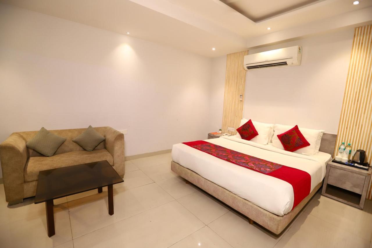 Hotel Stanley By Foxi Group- Near Delhi International Airport ニューデリー エクステリア 写真
