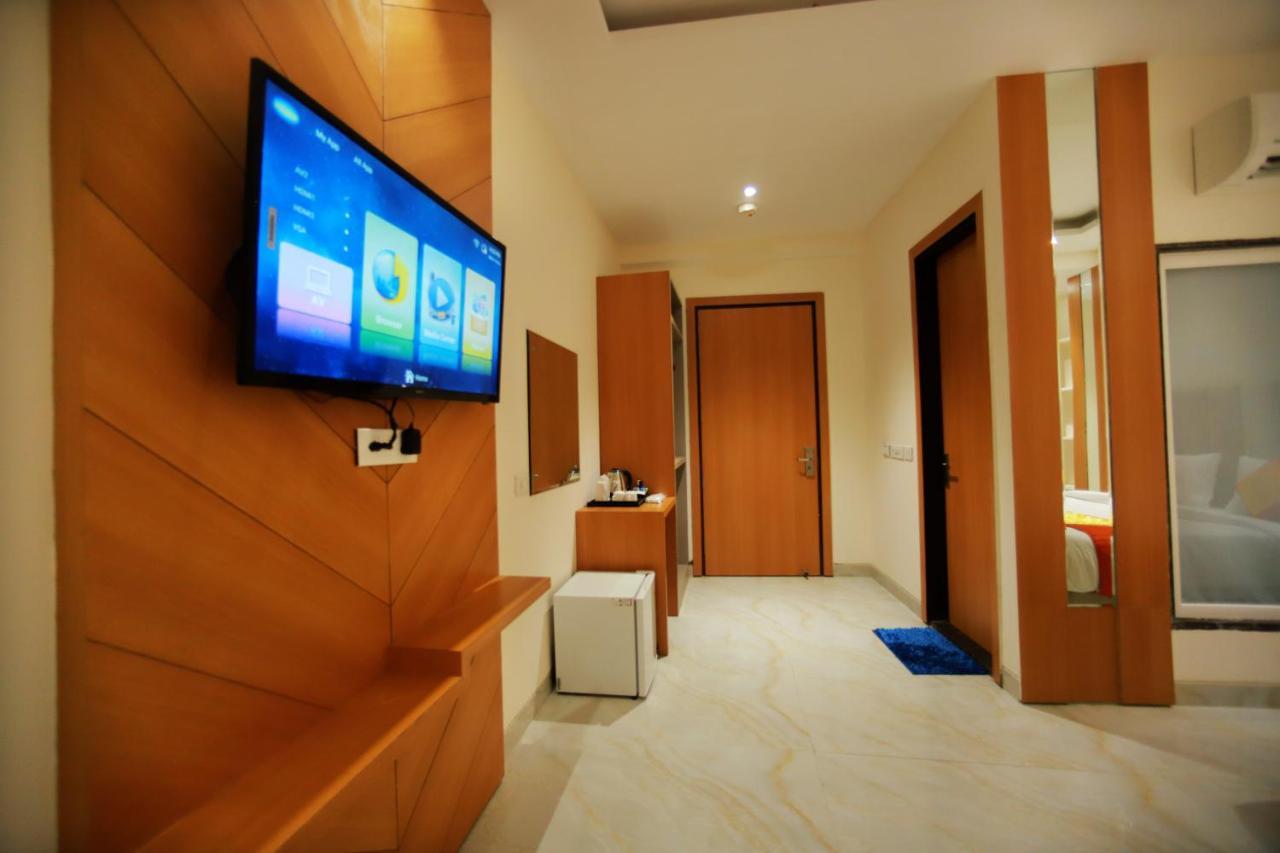 Hotel Stanley By Foxi Group- Near Delhi International Airport ニューデリー エクステリア 写真