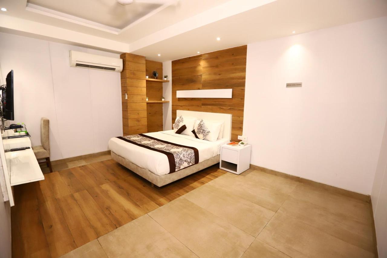 Hotel Stanley By Foxi Group- Near Delhi International Airport ニューデリー エクステリア 写真