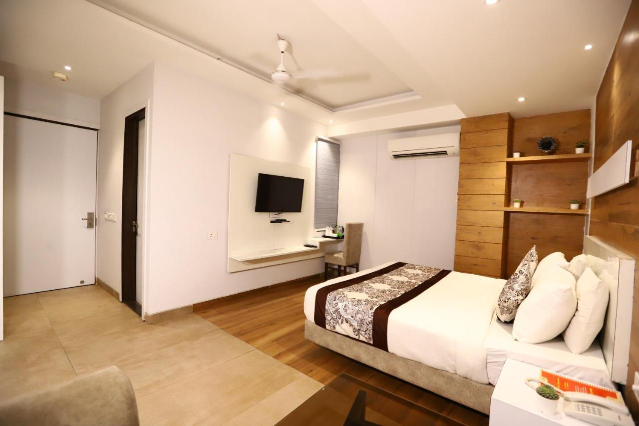 Hotel Stanley By Foxi Group- Near Delhi International Airport ニューデリー エクステリア 写真