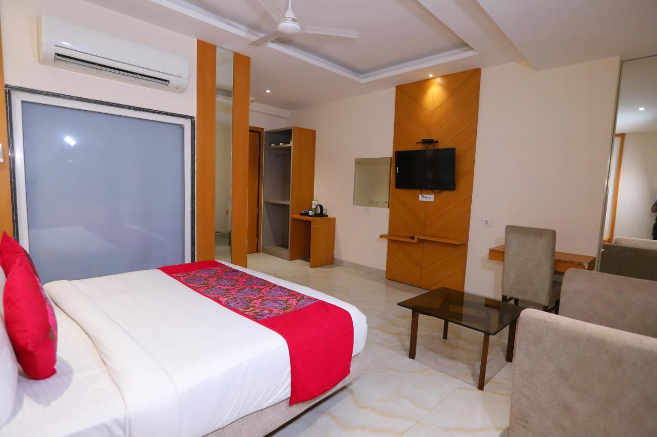 Hotel Stanley By Foxi Group- Near Delhi International Airport ニューデリー エクステリア 写真