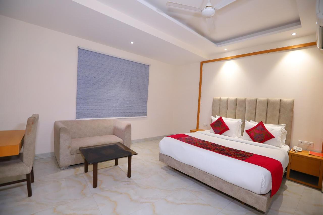Hotel Stanley By Foxi Group- Near Delhi International Airport ニューデリー エクステリア 写真