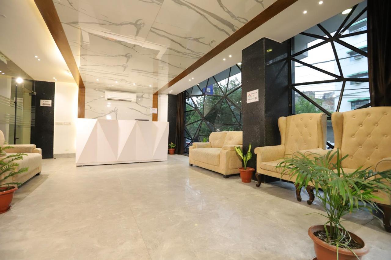 Hotel Stanley By Foxi Group- Near Delhi International Airport ニューデリー エクステリア 写真